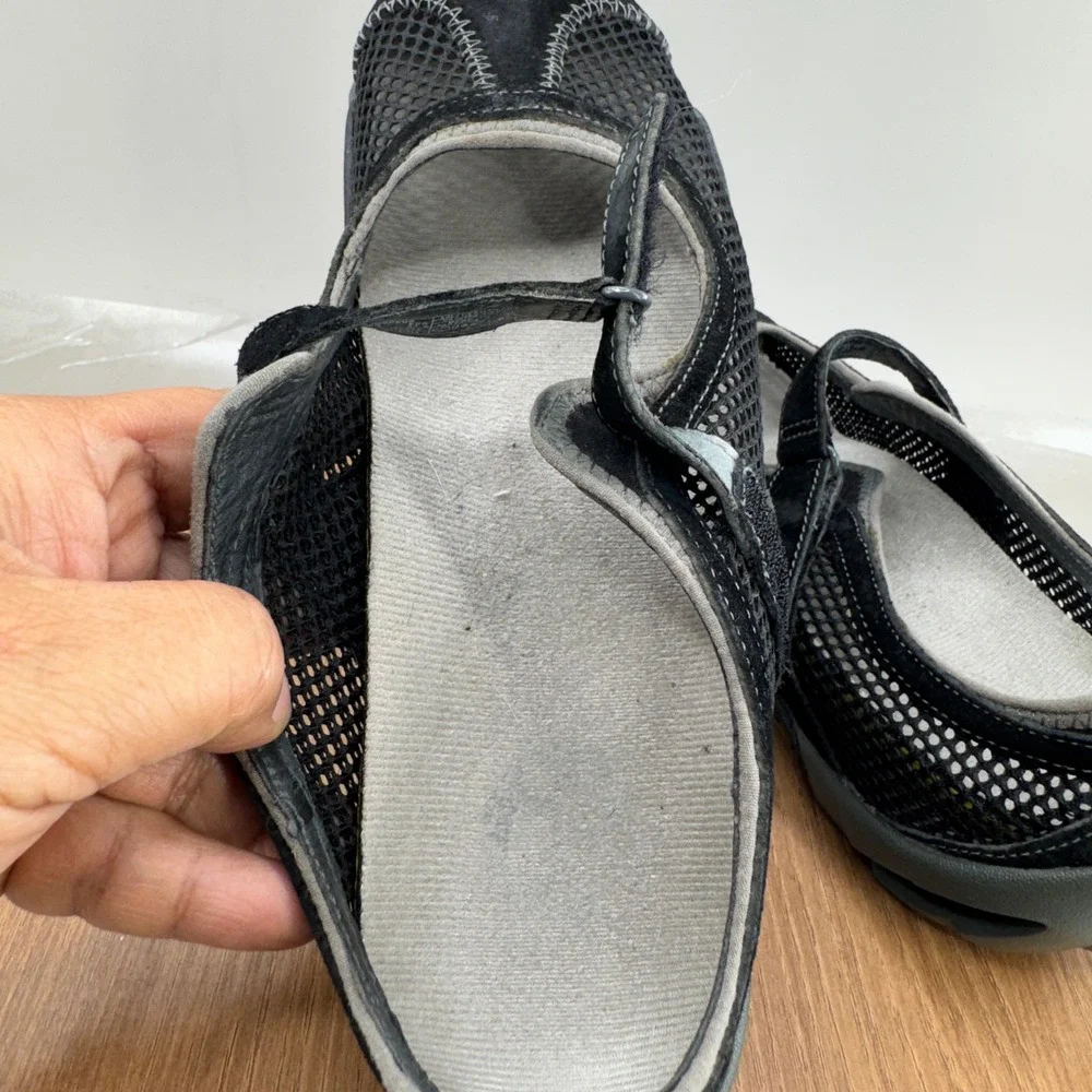 Merrell Mary Jane Shoes Womens Size 7 Black Mesh Athletic Outdoor Walking Flats